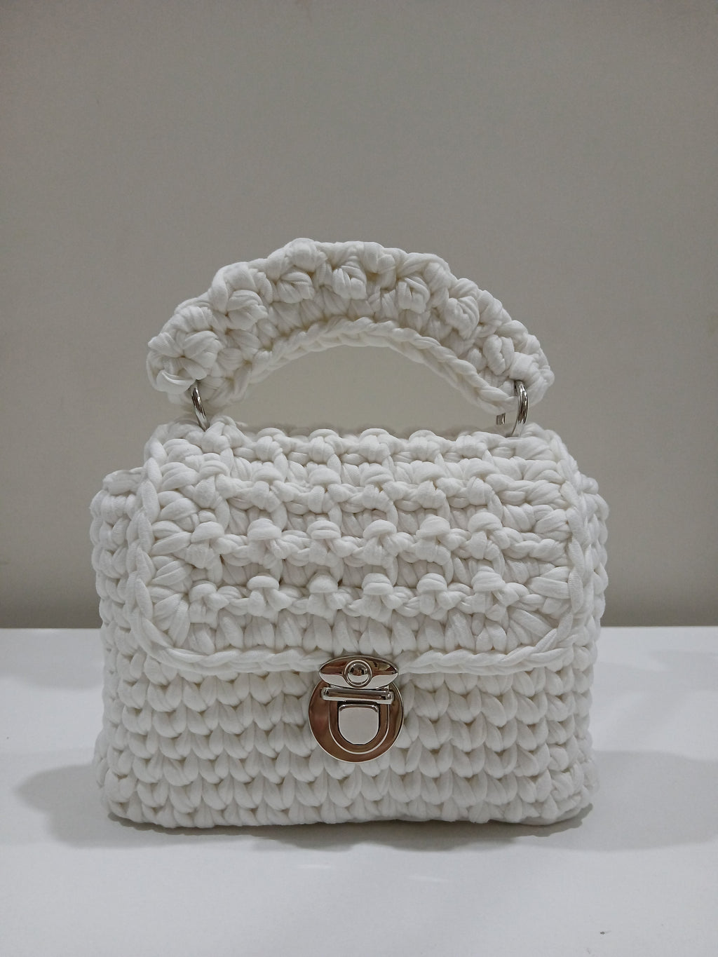 White Tshirt Yarn Crochet Clutch