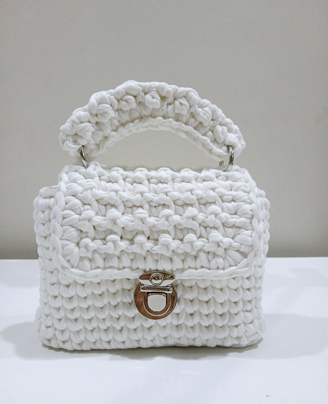 White Tshirt Yarn Crochet Clutch