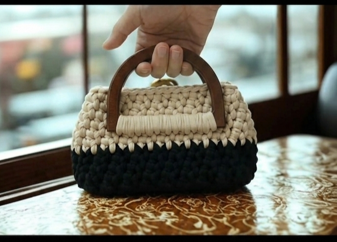Pink Mini Bag with Wooden Handles