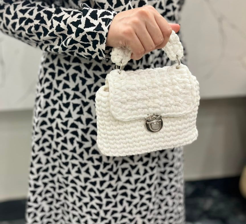 White Tshirt Yarn Crochet Clutch