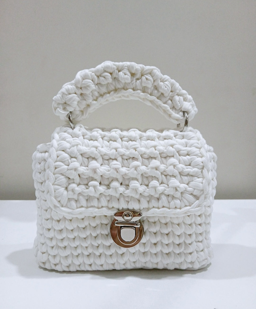 White Tshirt Yarn Crochet Clutch